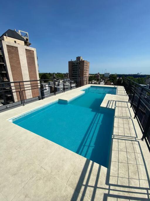 Departamento Centrico En Con Piscina Y Cochera Incluida * Tigre